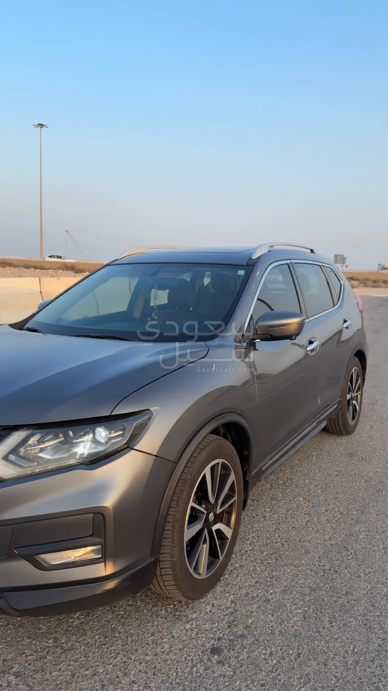 2021 نيسان اكس - ترايل