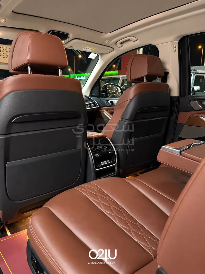 2020 بي ام دبليو الفئة اكس 7
