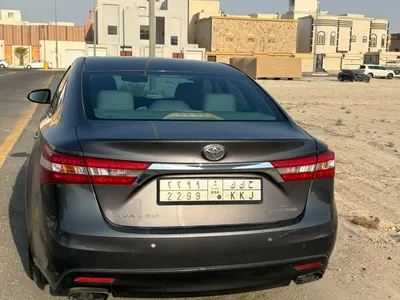 2015 تويوتا افالون ليمتد
