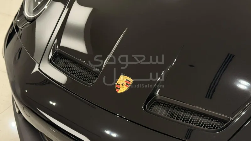 2025 بورش 911 جي تي 3 تورينغ