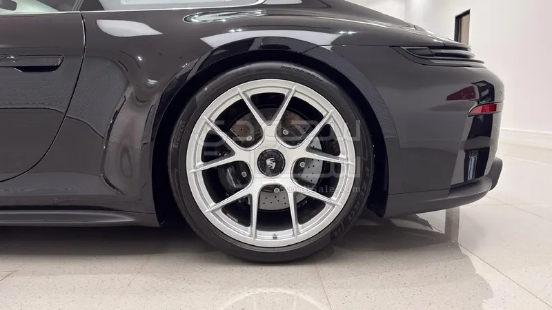 2025 بورش 911 جي تي 3 تورينغ