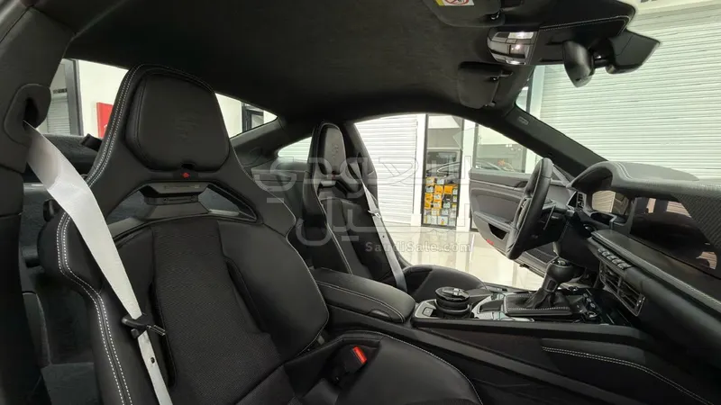 2025 بورش 911 جي تي 3 تورينغ