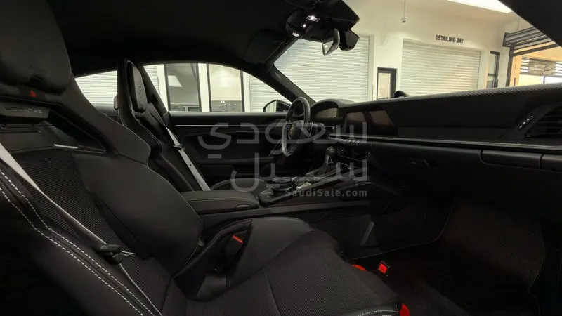 2025 بورش 911 جي تي 3 تورينغ