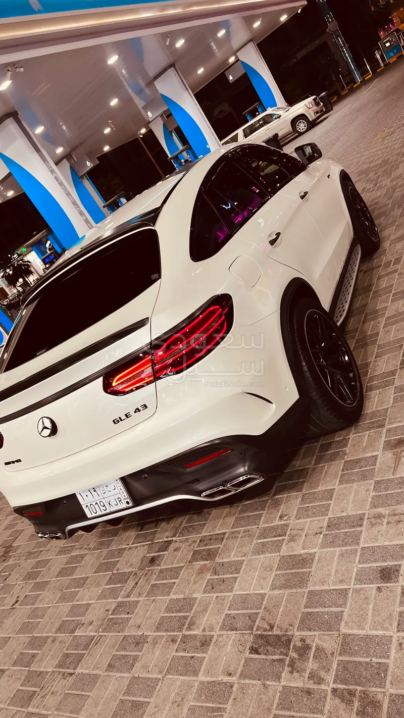 2017 مرسيدس - بنز جي إل إي 43 أي إم جي