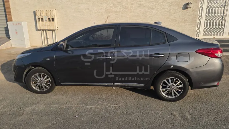 2019 تويوتا ياريس واي بلس