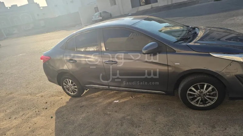 2019 تويوتا ياريس واي بلس