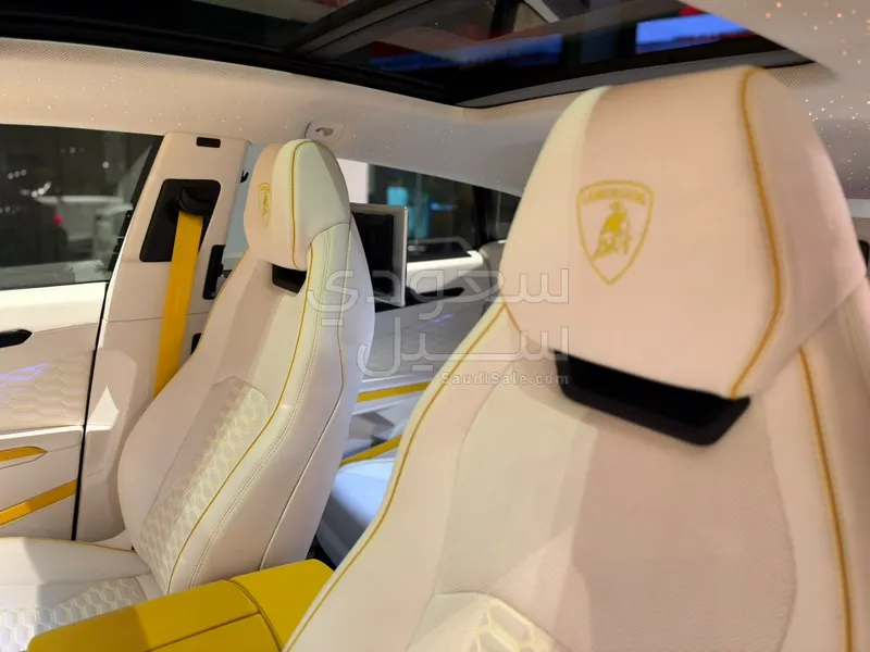 2022 لمبرجيني اوروس