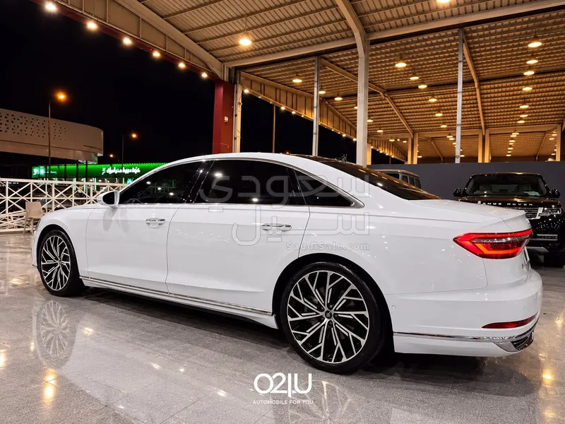 2021 اودي اي 8 ال