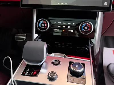 2023 لاند روفر رينج روفر فوج اس اي
