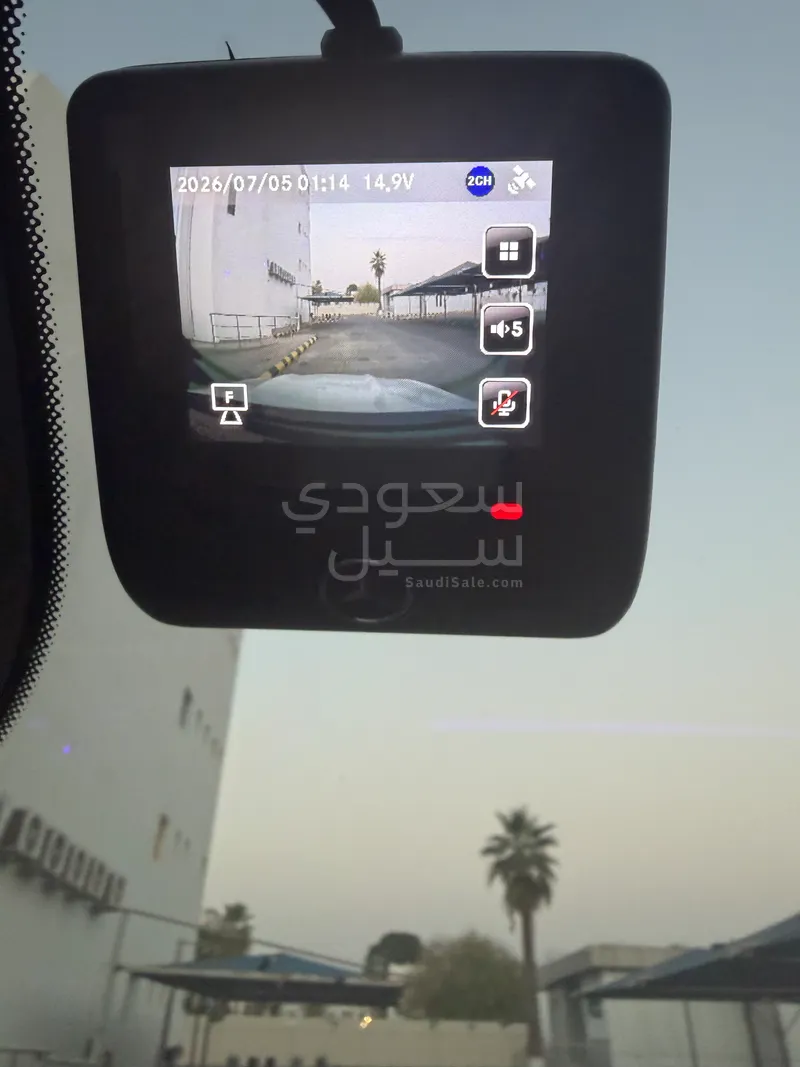 2025 مرسيدس - بنز سي 200