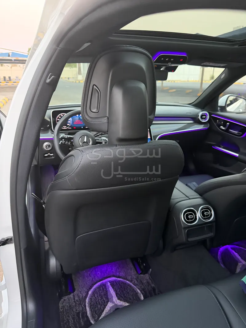2025 مرسيدس - بنز سي 200
