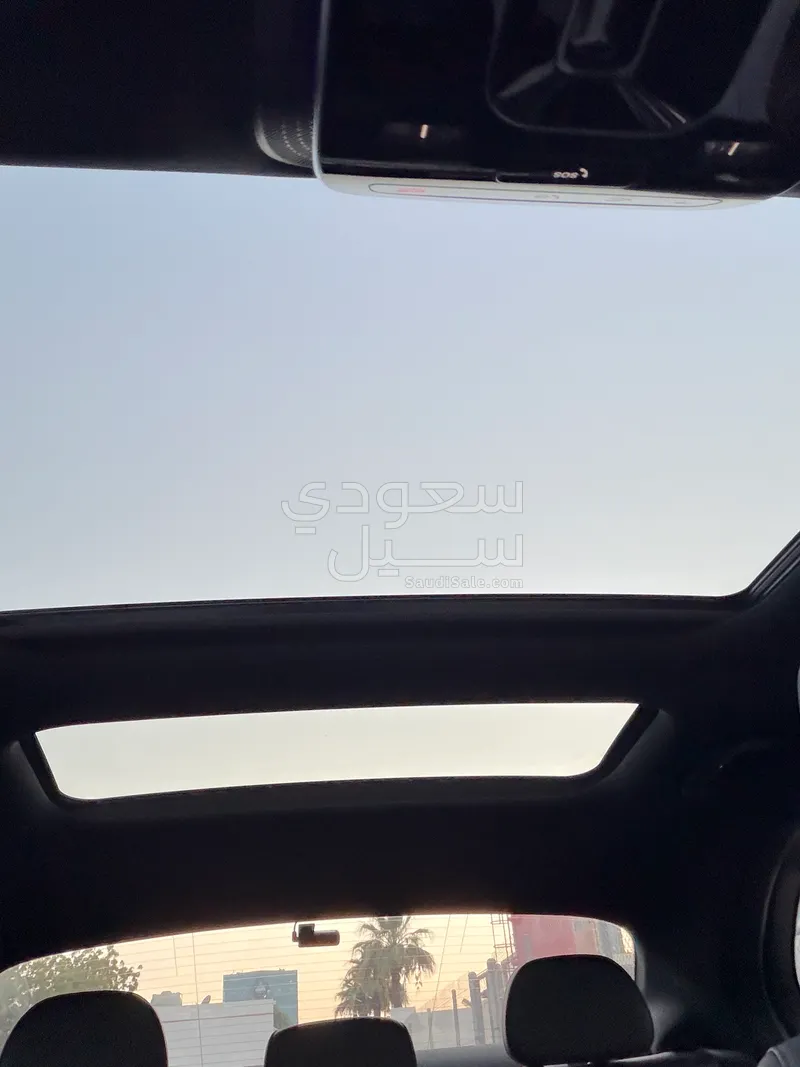 2025 مرسيدس - بنز سي 200