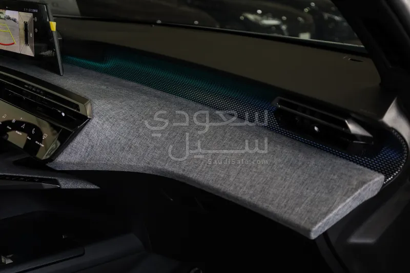 2025 بيجو 3008