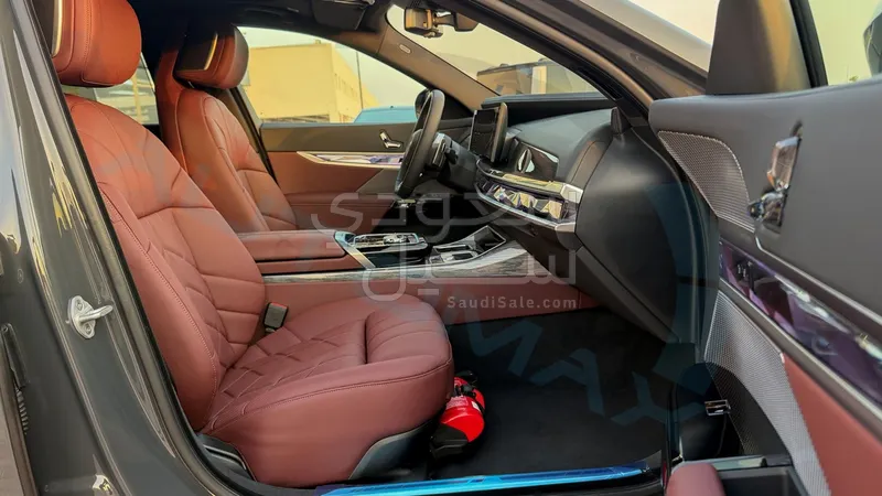 2026 بي ام دبليو الفئة السابعة 740أي