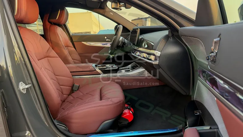2026 بي ام دبليو الفئة السابعة 740أي