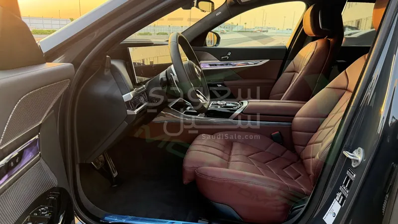 2026 بي ام دبليو الفئة السابعة 740أي