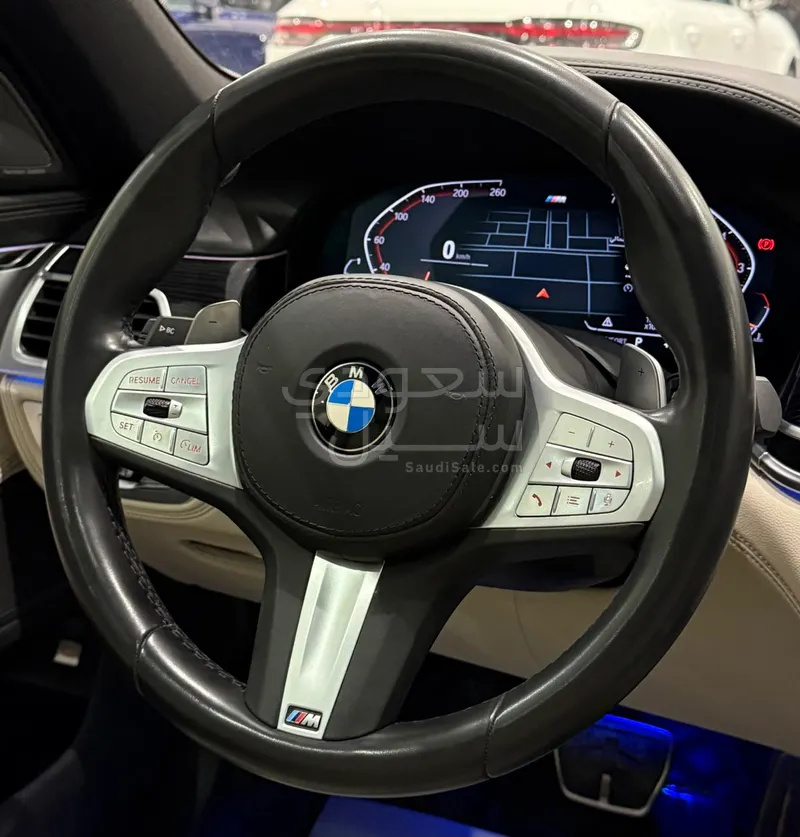2020 بي ام دبليو الفئة السابعة 730 إل أي