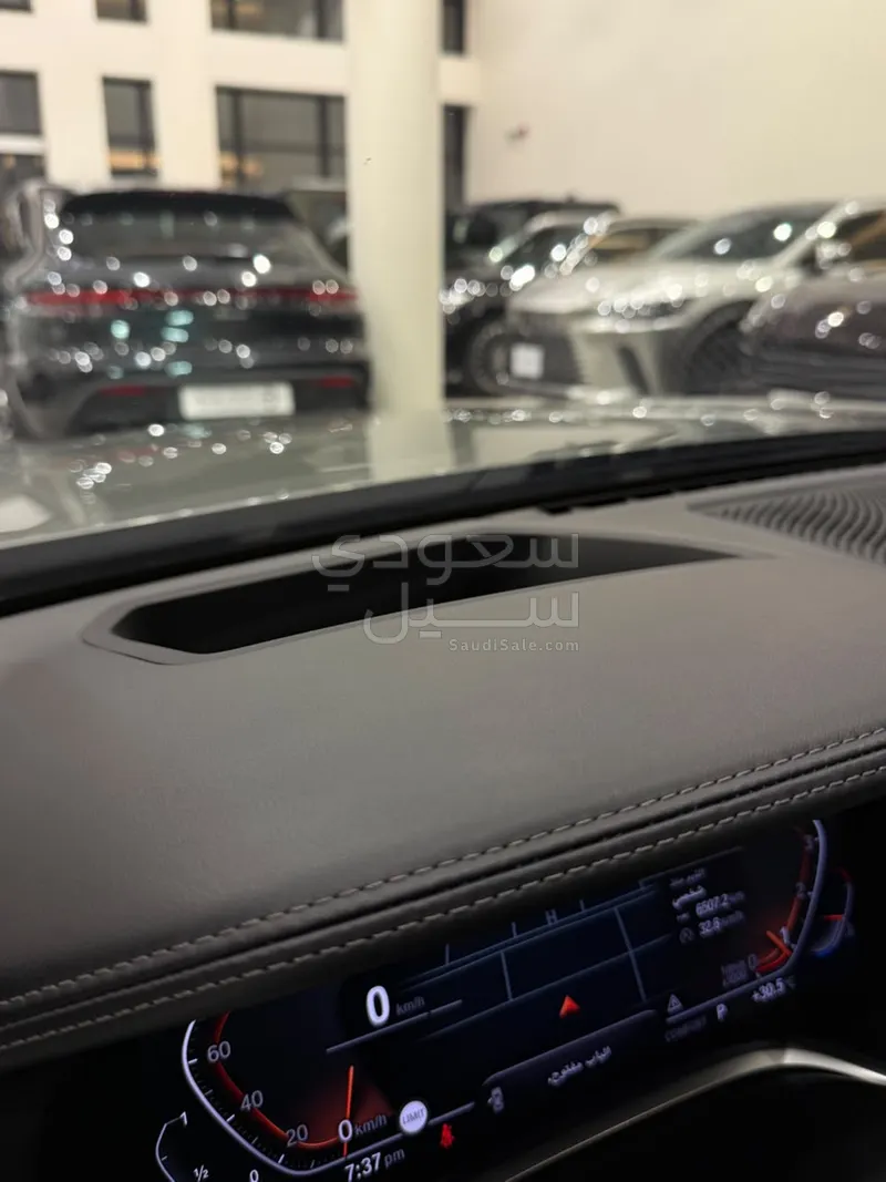 2020 بي ام دبليو الفئة السابعة 730 إل أي