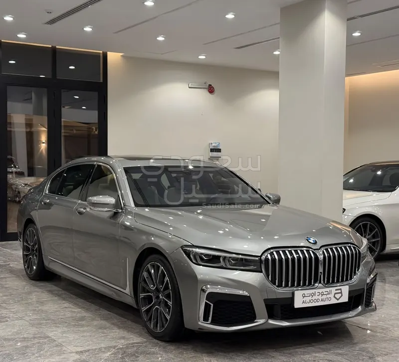 2020 بي ام دبليو الفئة السابعة 730 إل أي