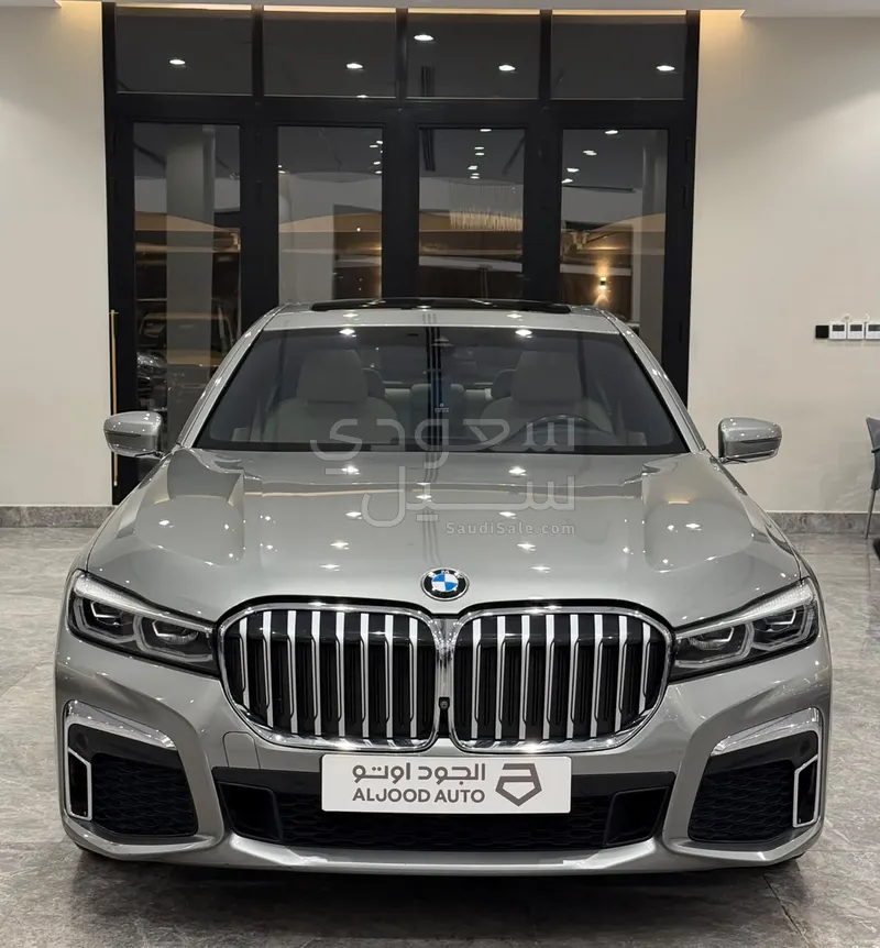 2020 بي ام دبليو الفئة السابعة 730 إل أي