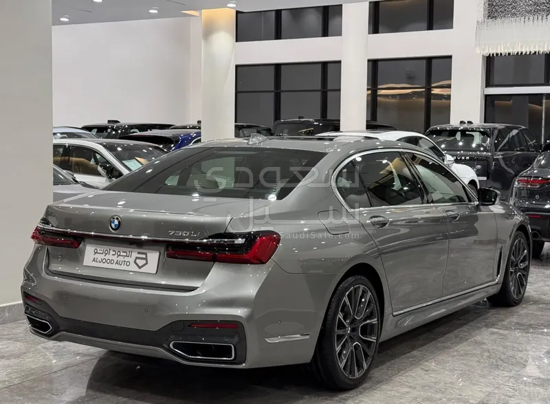 2020 بي ام دبليو الفئة السابعة 730 إل أي