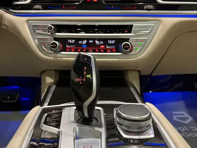 2020 بي ام دبليو الفئة السابعة 730 إل أي