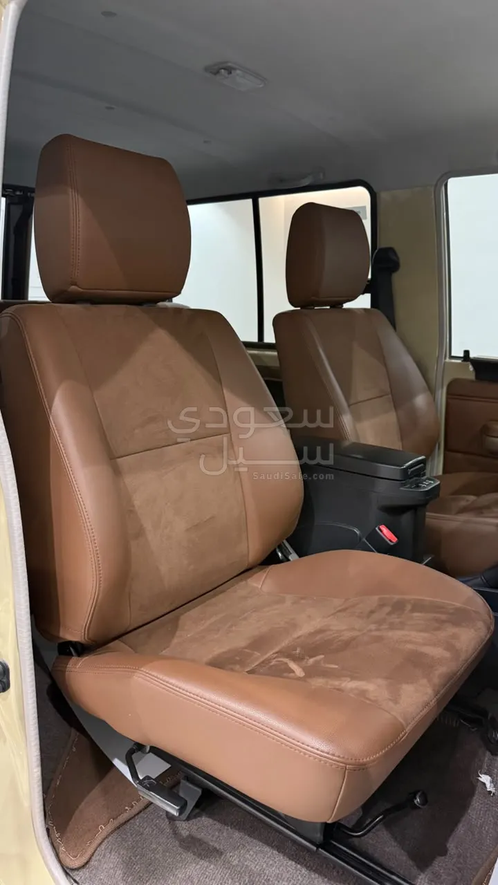 2025 تويوتا لاند كروزر ربع ال اكس