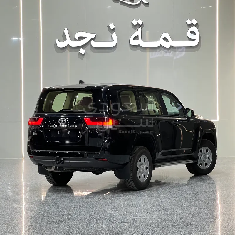 2026 تويوتا لاند كروزر جي اكس ار