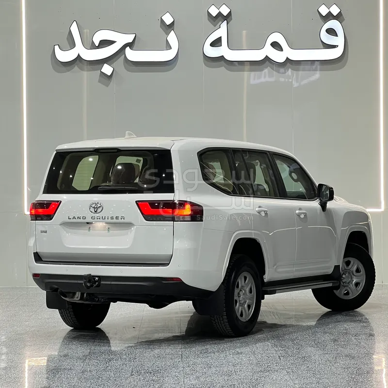 2026 تويوتا لاند كروزر جي اكس ار