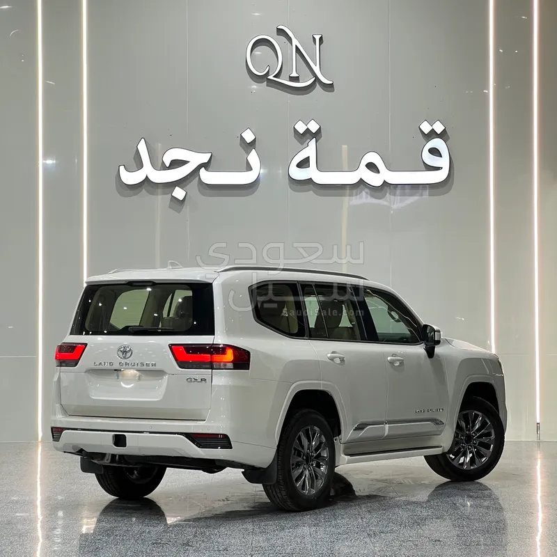 2026 تويوتا لاند كروزر جي اكس ار4