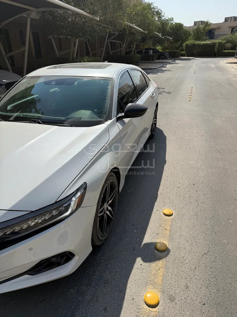 2021 هوندا اكورد سبورت