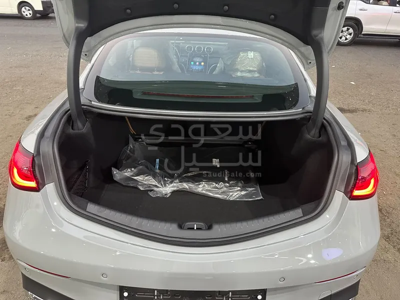 2026 مرسيدس - بنز سي إل إي 200