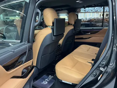 2025 لكزس إل إكس 600 BB