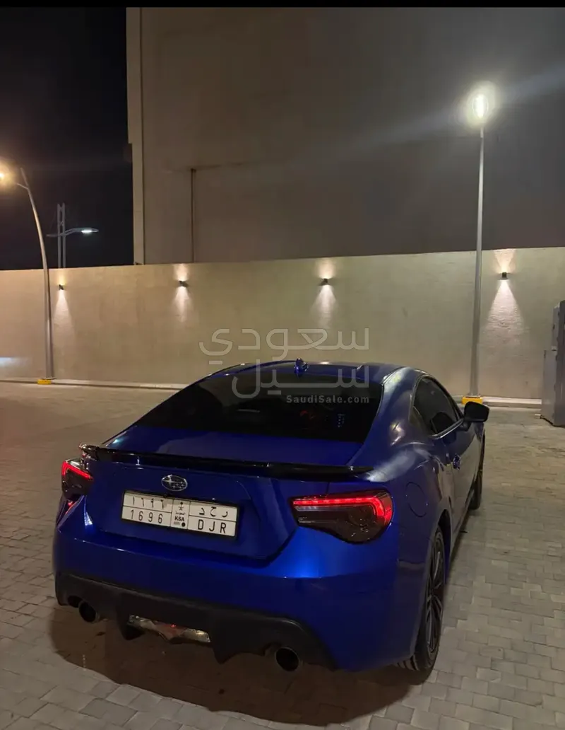 2016 سوبارو بي ار زد