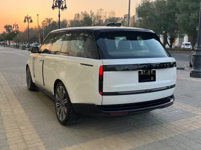 2025 لاند روفر رينج روفر اتش اس اي
