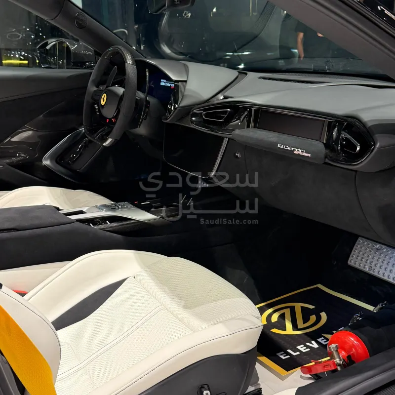 2026 فيراري 12 سيليندر