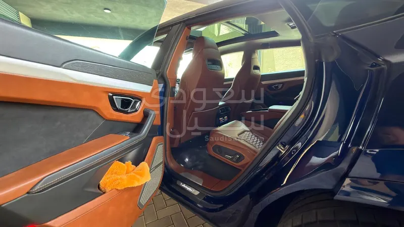2022 لمبرجيني اوروس