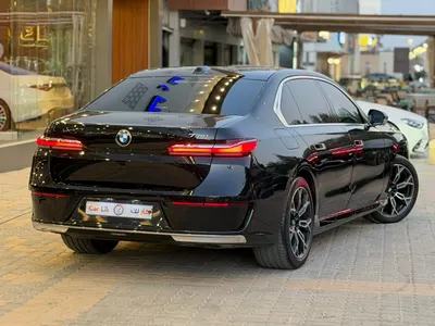 2026 بي ام دبليو الفئة السابعة 735 إل أي