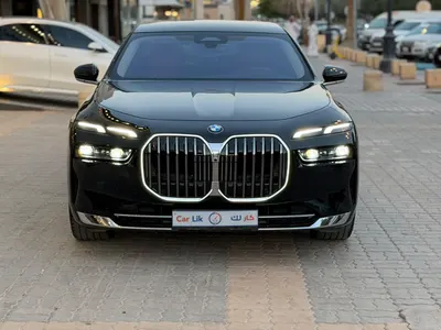 2026 بي ام دبليو الفئة السابعة 735 إل أي