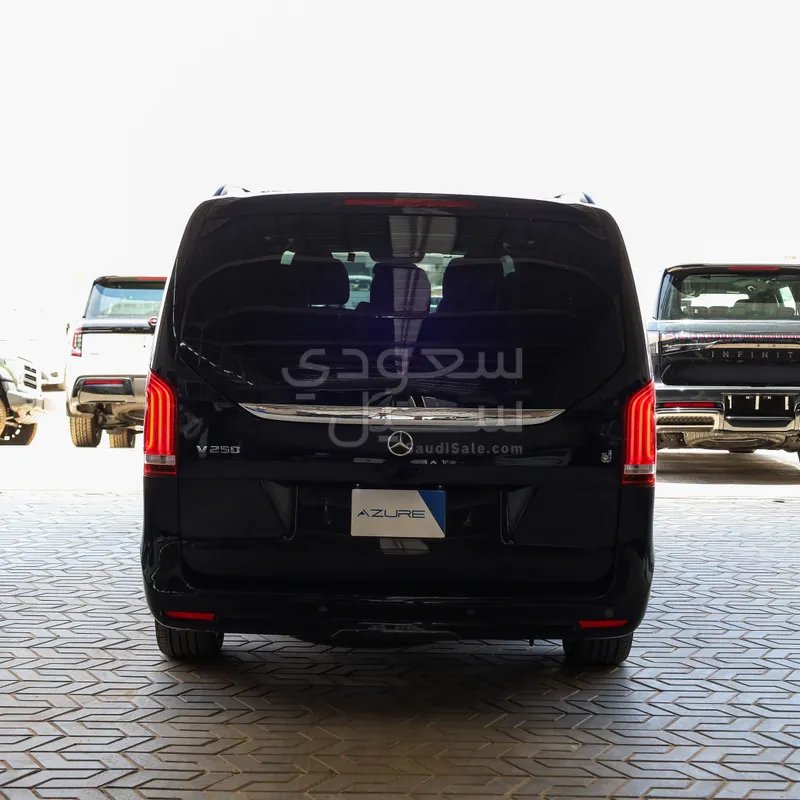 2023 مرسيدس - بنز في 250