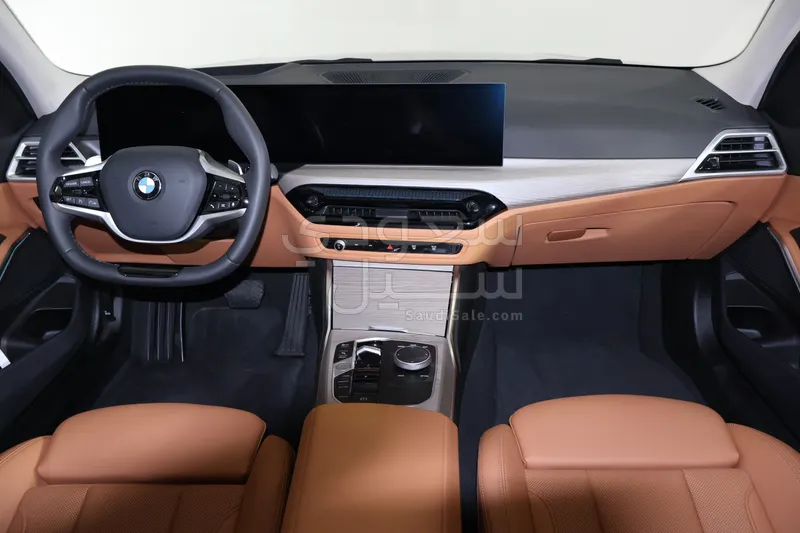 2025 بي ام دبليو الفئة الثالثة 318 أي