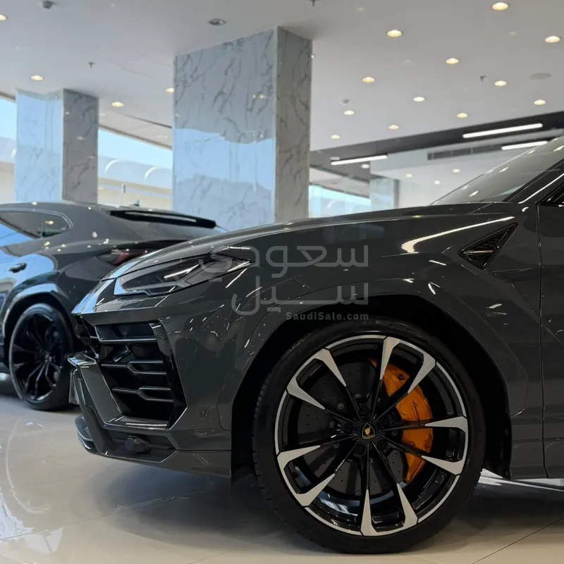 2021 لمبرجيني اوروس