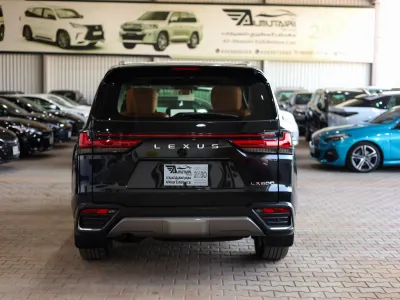 2022 لكزس إل إكس 600 في أي بي