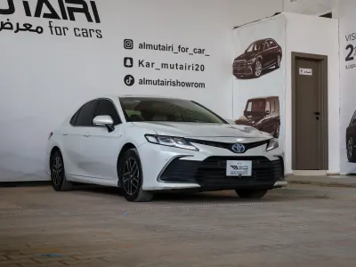 2022 تويوتا كامري ال اي