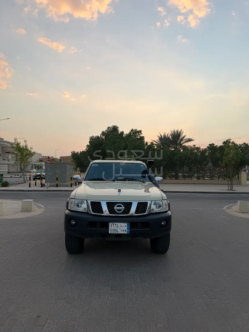 2021 نيسان بيك اب