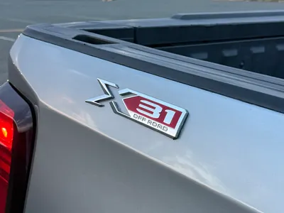 2023 جي ام سي سييرا اليفيشن