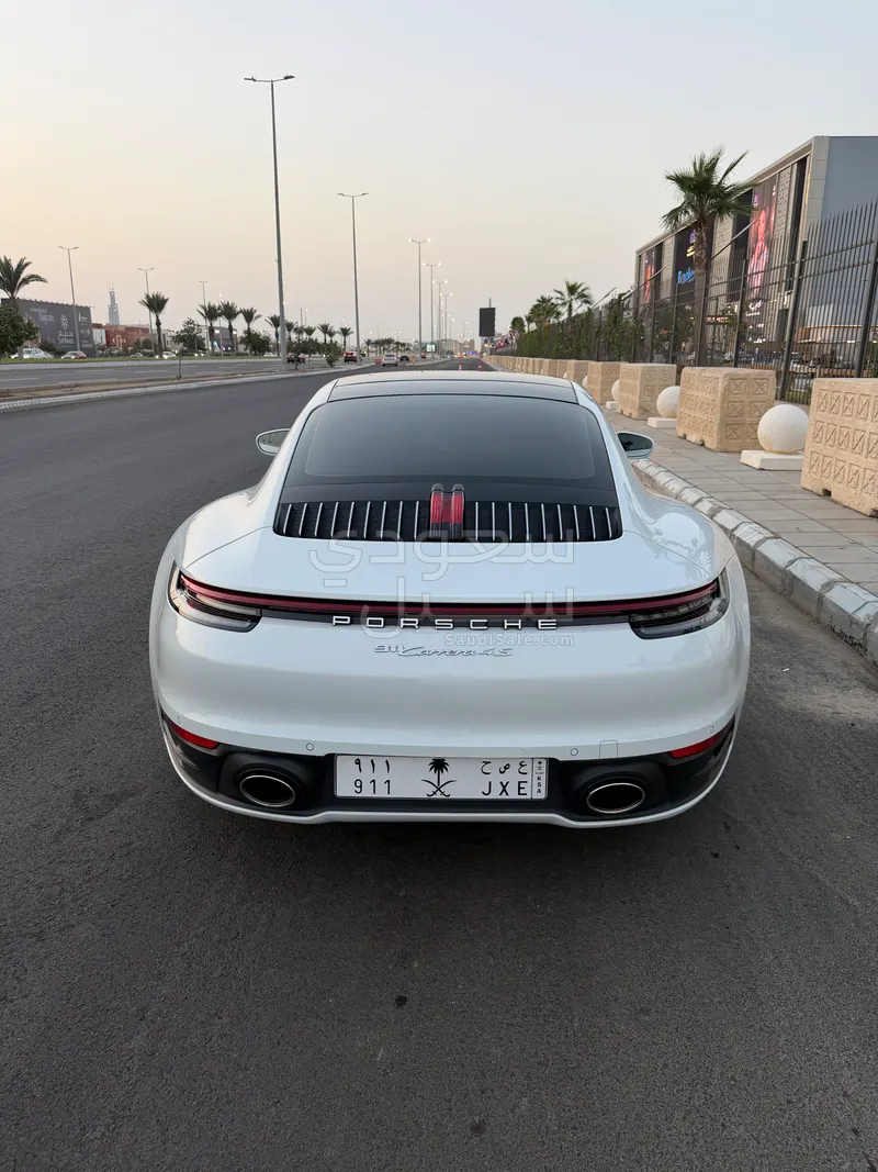 2022 بورش 911 كاريرا 4 اس