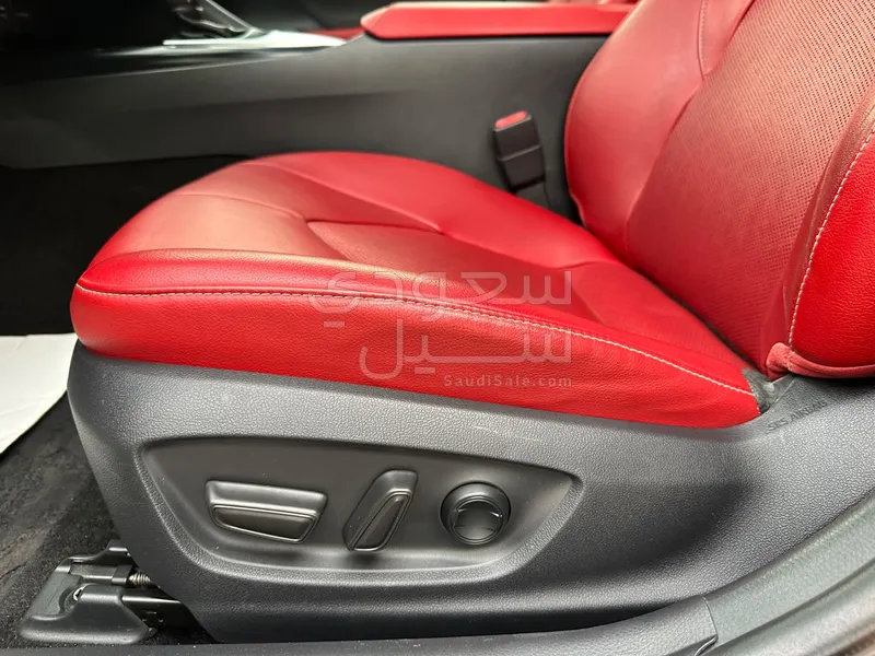 2019 تويوتا كامري اس اي