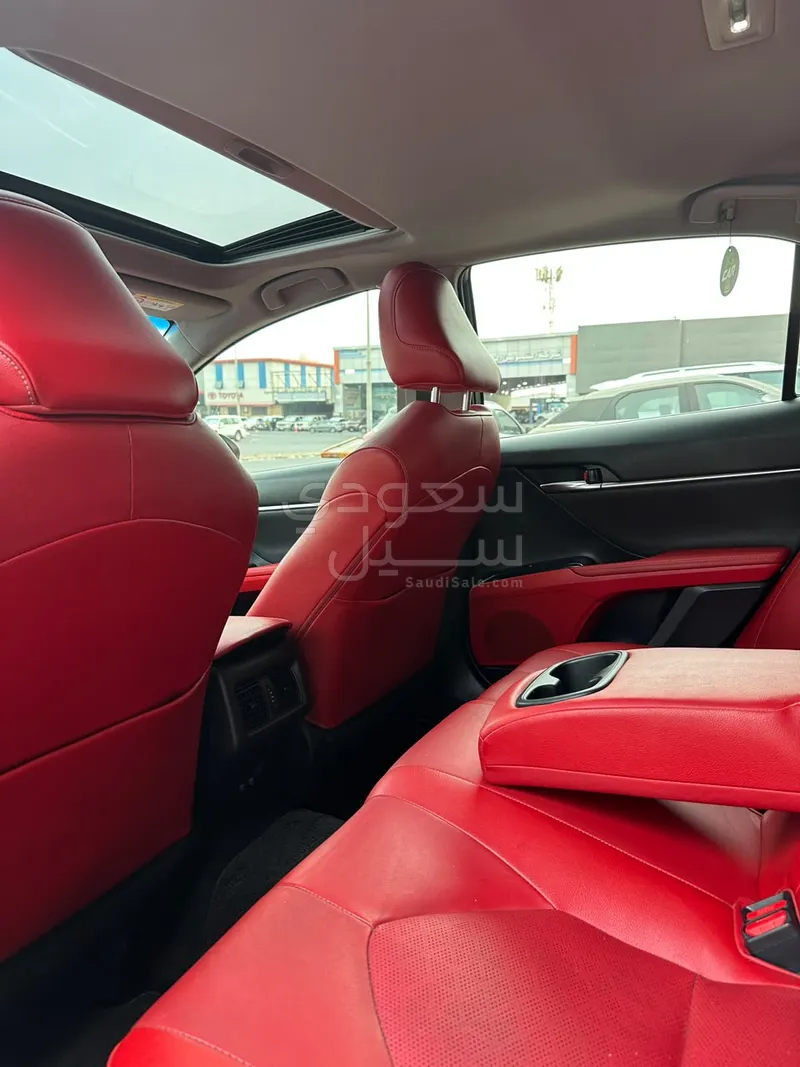 2019 تويوتا كامري اس اي