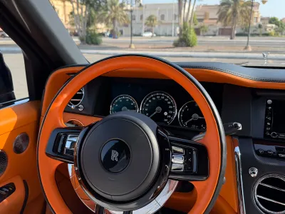 2019 رولز رويس كولينان سلفر بادج